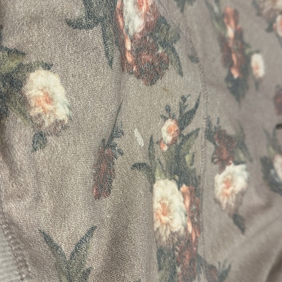 On The Byas Floral Print Light Weight Sweatshirt Hoodie Women's S - Picture 2 of 4